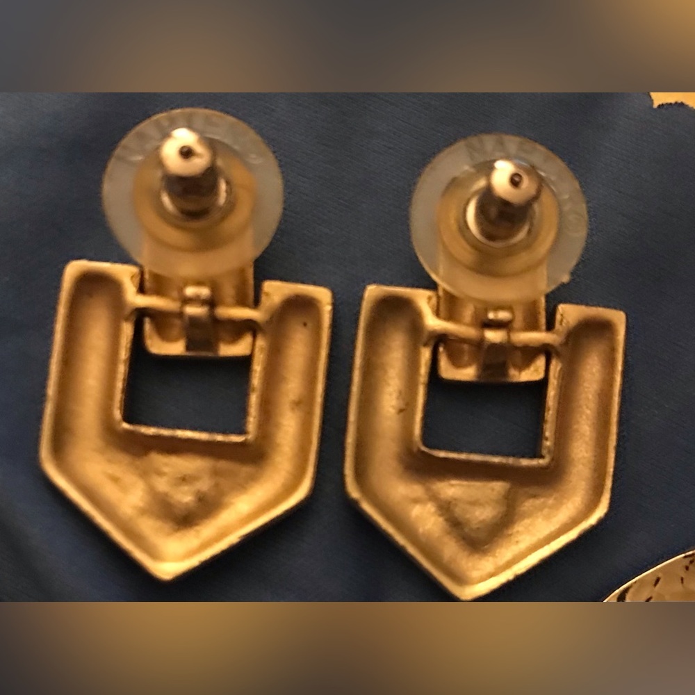 Vintage Earring Set - Picture 3 of 5